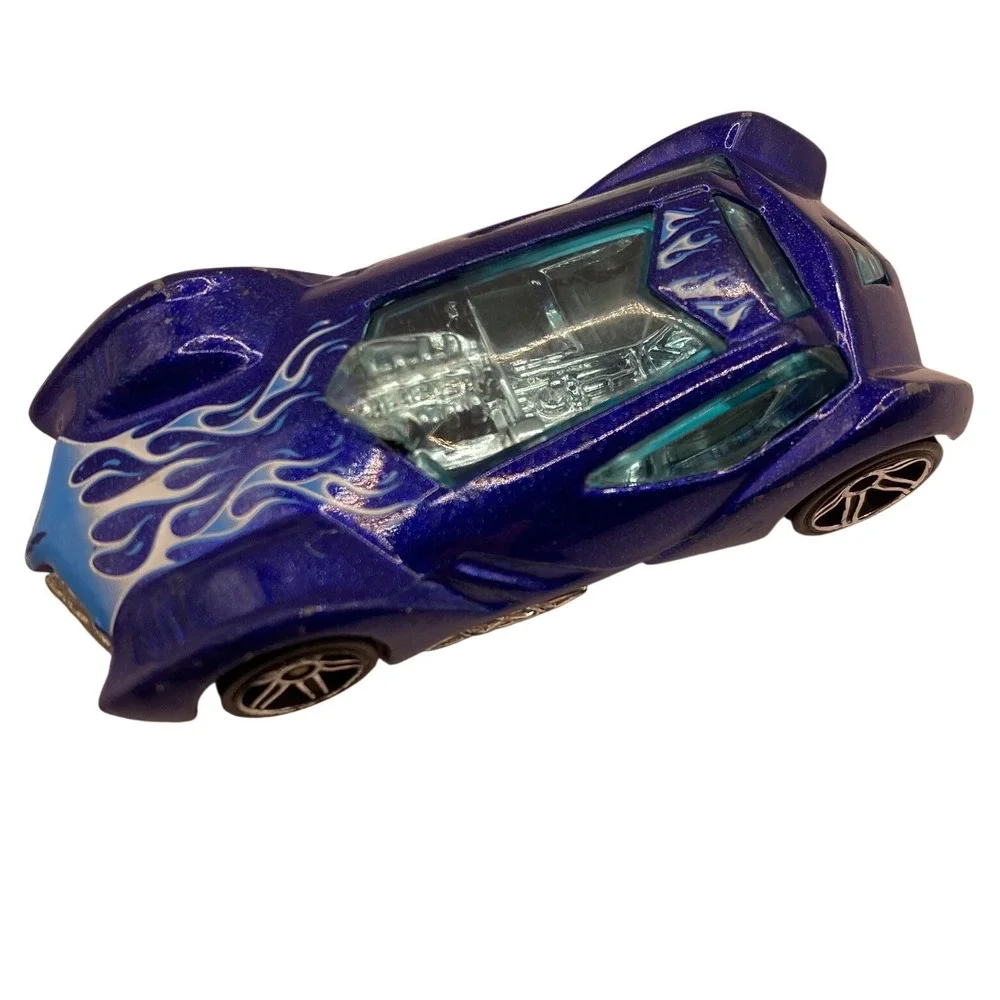 Hot Wheels Sinistra 2002 Metallic Purple Blue Flames Diecast Fantasy Car 1:64